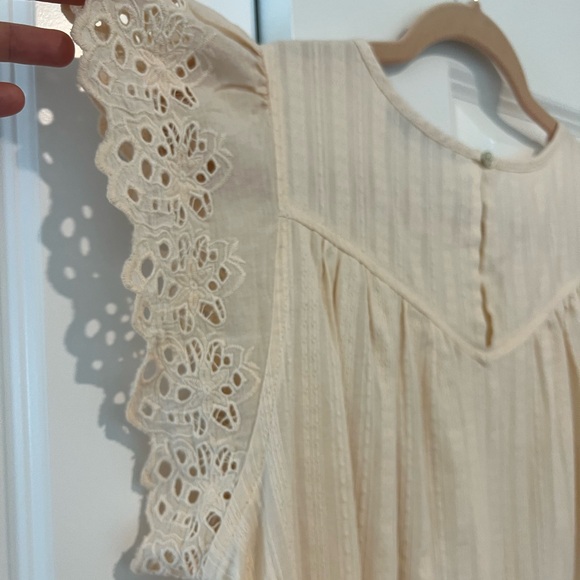 Doe & Rae Ruffle Blouse - Picture 8 of 9